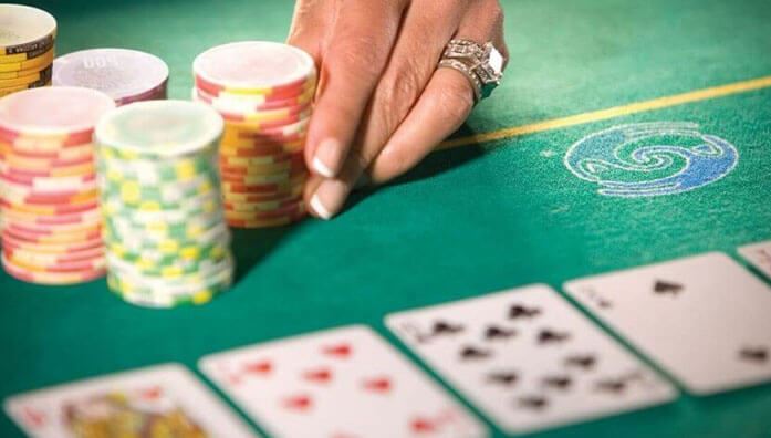 How to play one pair in poker?