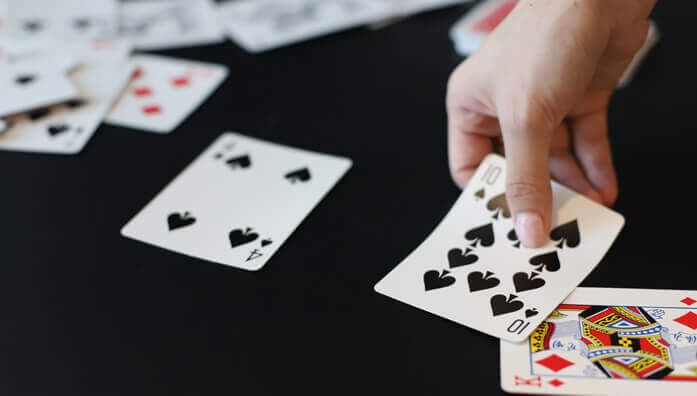 how to bluff in poker