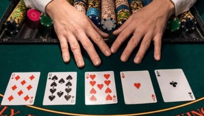 play heads up poker tournaments