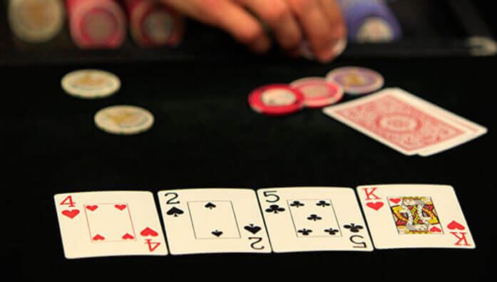 when to bluff in poker