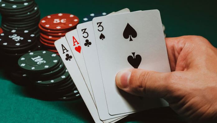Poker winning hands with two pair